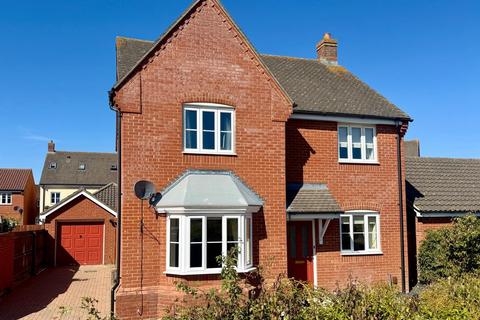 4 bedroom detached house for sale, Blackbird Drive, Bury St. Edmunds