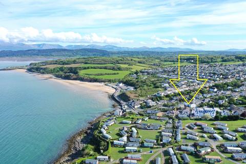 undefined, Ffordd Cynlas, Benllech, Isle Of Anglesey, LL74