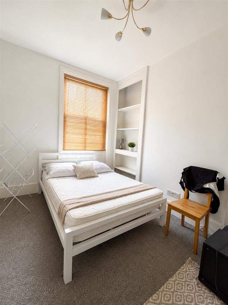 Pelham Square, Brighton - View 6