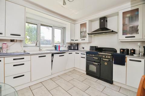 3 bedroom end of terrace house for sale, Lawnswood Road, Middlesbrough