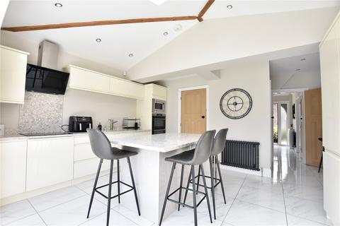 3 bedroom semi-detached house for sale, Glamis Avenue, Heywood, Greater Manchester, OL10