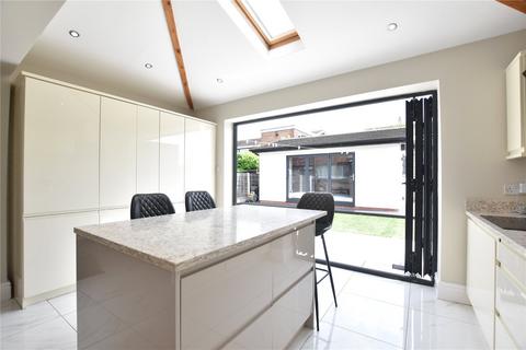 3 bedroom semi-detached house for sale, Glamis Avenue, Heywood, Greater Manchester, OL10