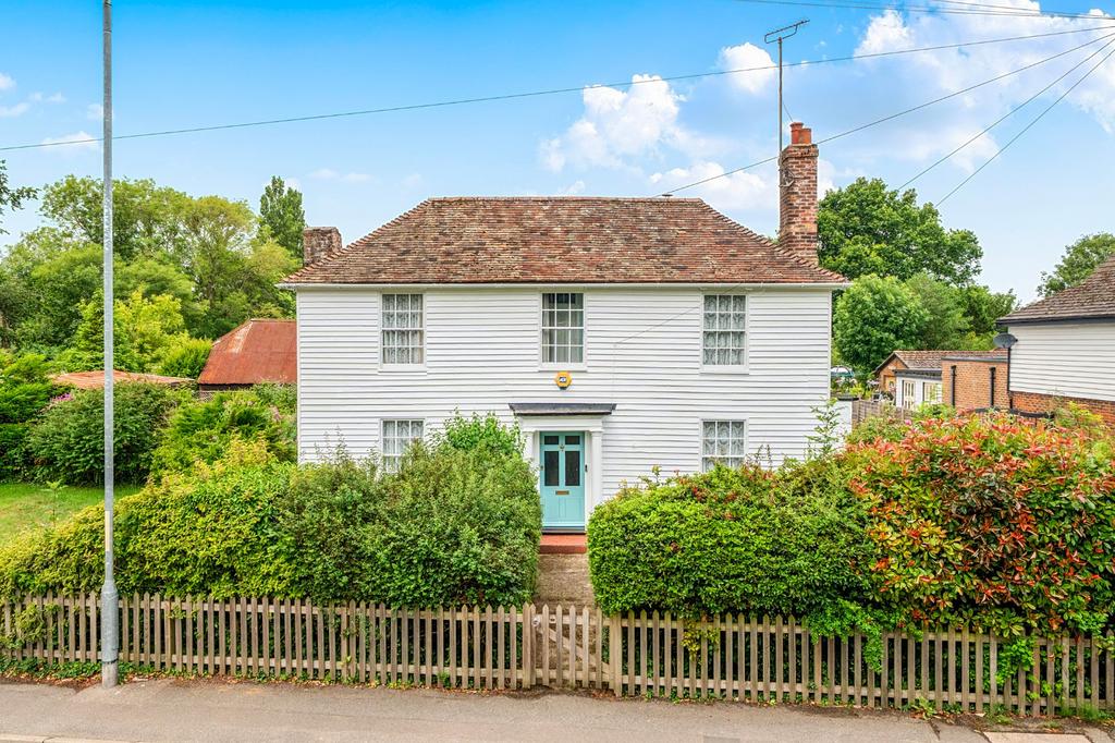 6 bedroom detached house for sale
