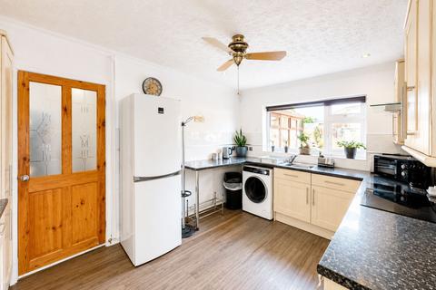 3 bedroom detached house for sale, Landedmans, Westhoughton, BL5