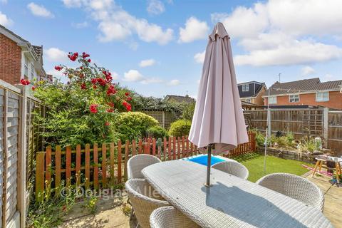3 bedroom semi-detached house for sale, Carlyle Gardens, Wickford SS12