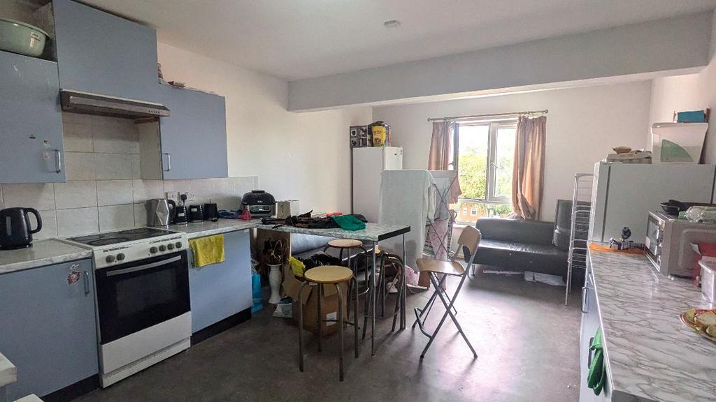 House in Cardiff, Cathays - View 4