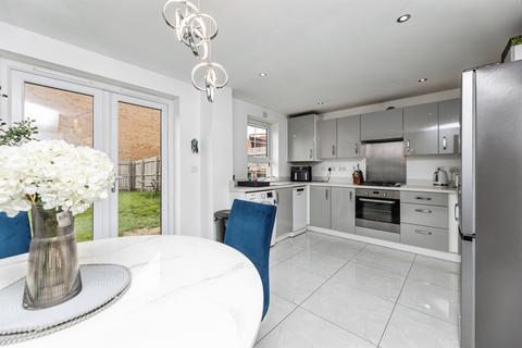 3 bedroom detached house for sale, Crown Avenue, East Ardsley, Wakefield