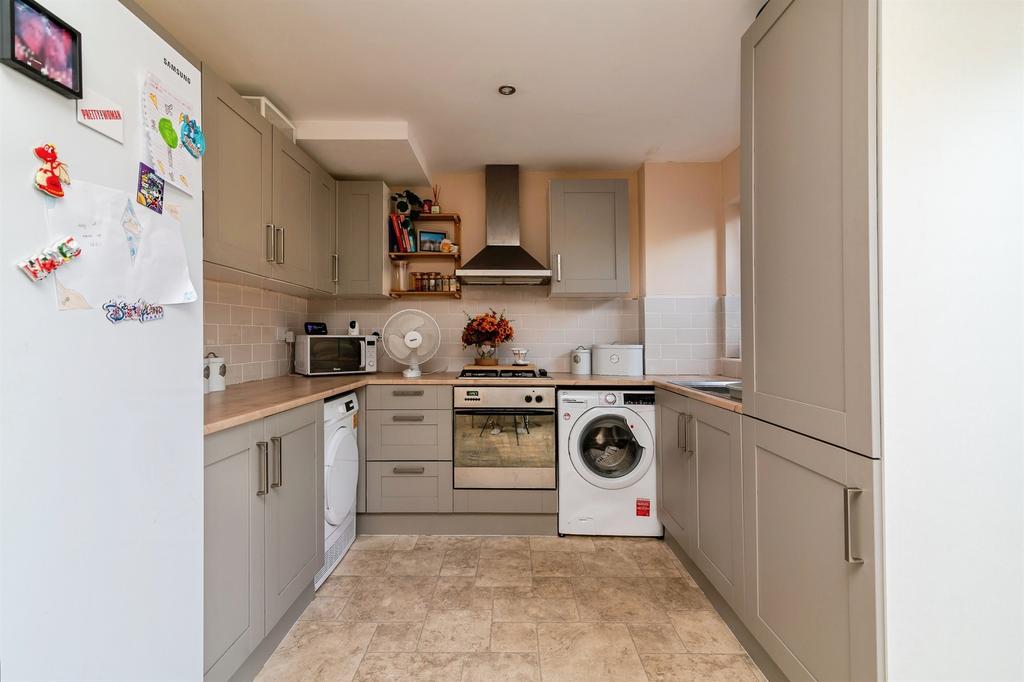 Third Avenue, Gedling, Nottingham - View 5