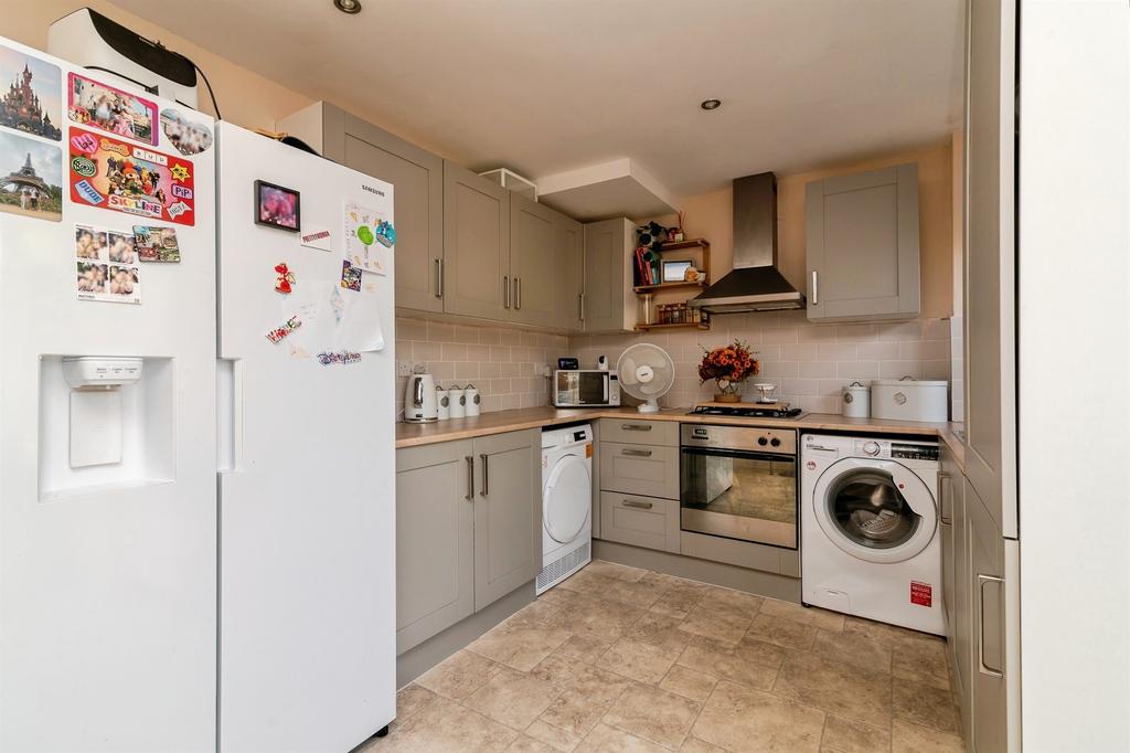 Third Avenue, Gedling, Nottingham - View 6