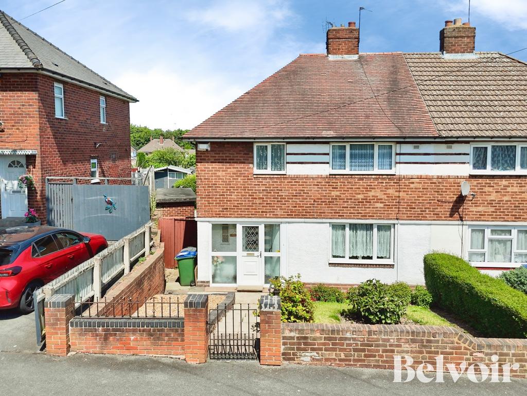 3 bedroom semi-detached house for sale