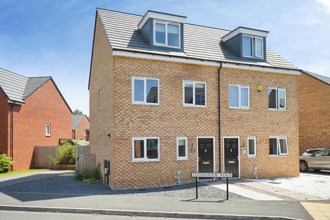 3 bedroom semi-detached house for sale, Goosemoor Road, Burton-on-Trent, DE14