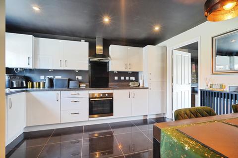 3 bedroom semi-detached house for sale, Goosemoor Road, Burton-on-Trent, DE14