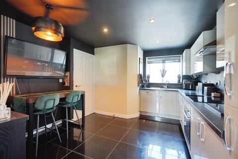 3 bedroom semi-detached house for sale, Goosemoor Road, Burton-on-Trent, DE14