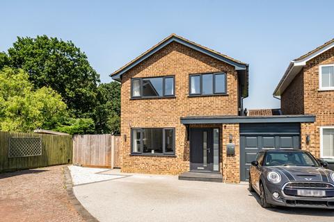 3 bedroom link detached house for sale, Byron Crescent, Flitwick, MK45
