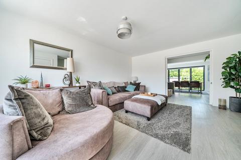 3 bedroom link detached house for sale, Byron Crescent, Flitwick, MK45