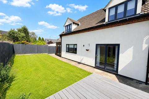 4 bedroom detached house for sale, Deepdale, Market Harborough LE16