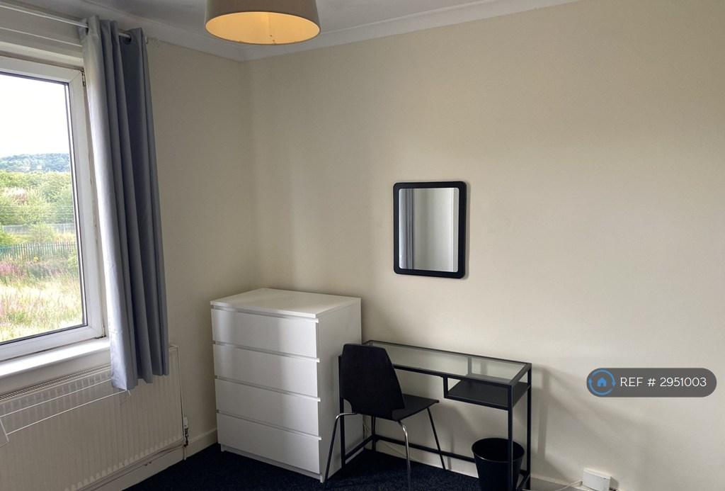 Stenhouse Avenue West, Edinburgh, EH11 - View 5
