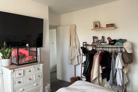 2 bedroom apartment to rent, Sheep Street, DEVIZES