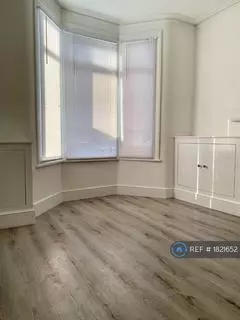 House in Sefton, Liverpool City Region - View 4