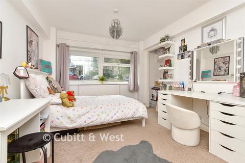 Blackbush Close, Sutton, Surrey