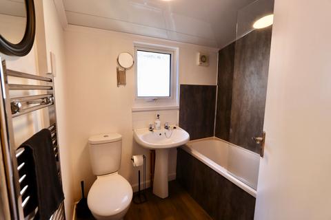 3 bedroom apartment to rent, Frogmore Street, Abergavenny, NP7