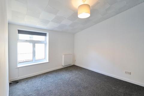 3 bedroom apartment to rent, Frogmore Street, Abergavenny, NP7