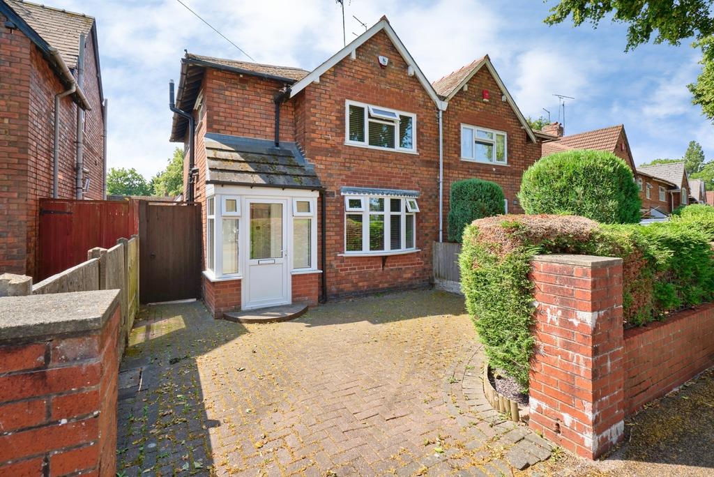 2 bedroom semi-detached house for sale