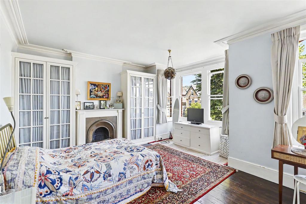 Bedroom, fireplace