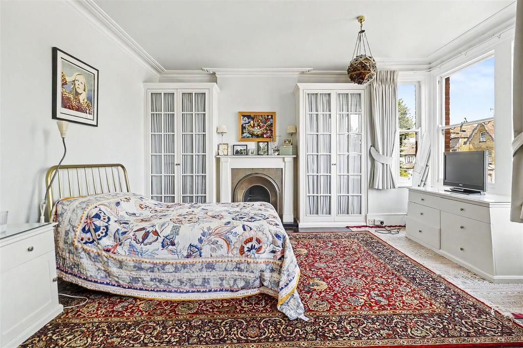 Bedroom, fireplace