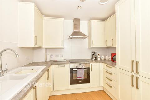 2 bedroom flat for sale, Rosewell House, Tonbridge TN11