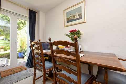 2 bedroom terraced house for sale, Banstead Road, Caterham CR3