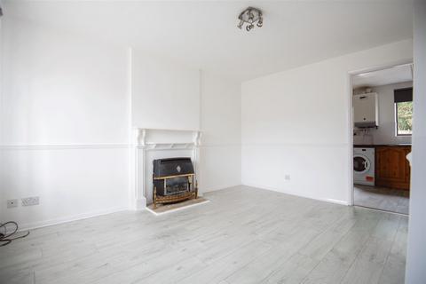 2 bedroom semi-detached house to rent, Linnet Close, Wellingborough, NN8