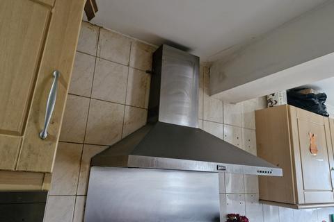 4 bedroom end of terrace house for sale, London NW2