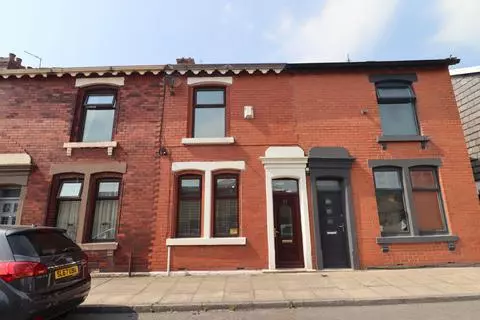 3 bedroom terraced house to rent, Blackburn