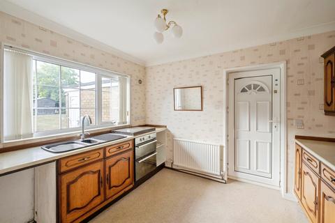 2 bedroom detached bungalow for sale, Top Hall Road, Bessacarr, Doncaster