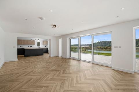 4 bedroom detached house for sale, Milford Haven SA73