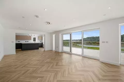4 bedroom detached house for sale – pohled 2