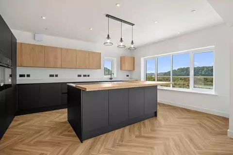 4 bedroom detached house for sale – pohled 4