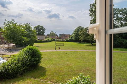 2 bedroom end of terrace house for sale, Elizabeth Close, Attleborough