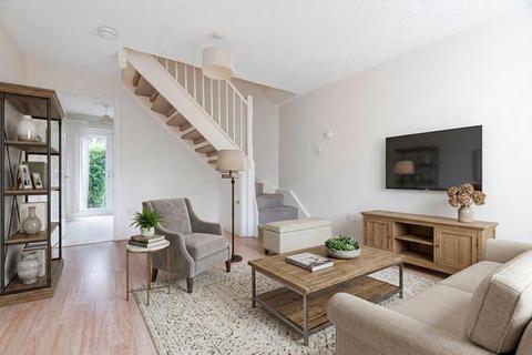 2 bedroom end of terrace house for sale, Elizabeth Close, Attleborough