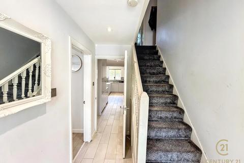3 bedroom terraced house for sale, Greenway, HAYES UB4