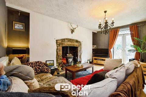 4 bedroom farm house for sale, Penyard Road, Hirwaun, Aberdare