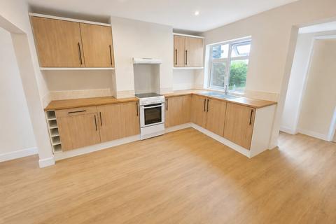 2 bedroom property to rent, Northampton Road, Wellingborough, NN8