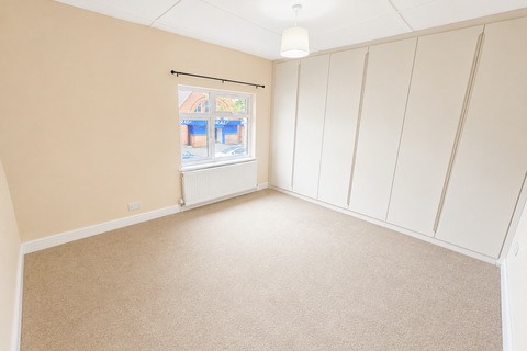 2 bedroom property to rent, Northampton Road, Wellingborough, NN8