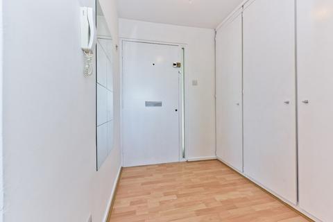 1 bedroom flat for sale, The Mall, Bromley BR1