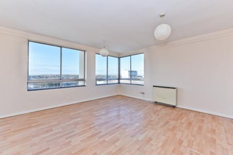 1 bedroom flat for sale, The Mall, Bromley BR1