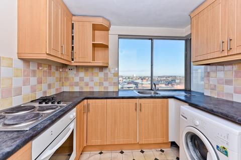 1 bedroom flat for sale, The Mall, Bromley BR1