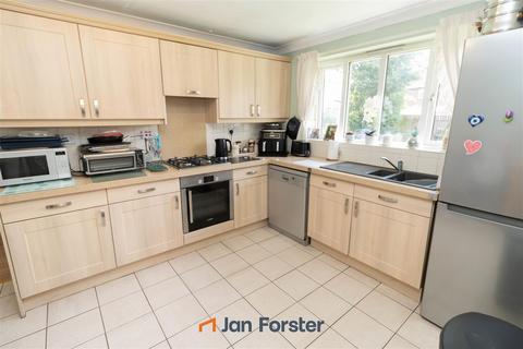 4 bedroom detached house for sale, Seaton Place, Wideopen, Newcastle Upon Tyne
