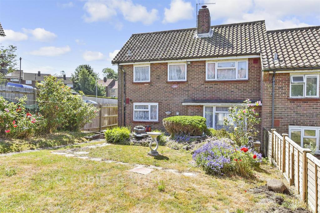 Sandhurst Avenue, Brighton BN2 - View 2