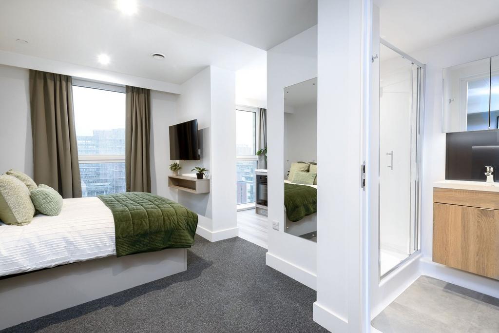 Apartment in Sheffield, City Centre - View 5